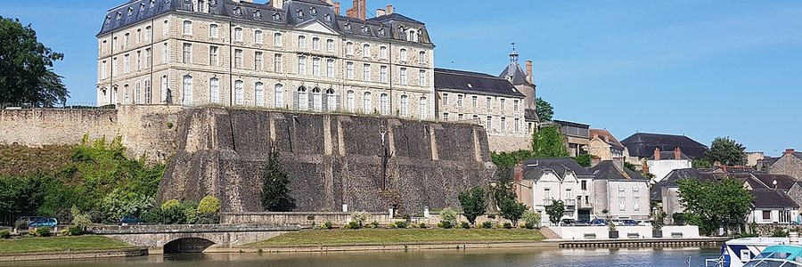 Sablé-sur-Sarthe (72300) Sarthe 72 (Pays de la Loire)